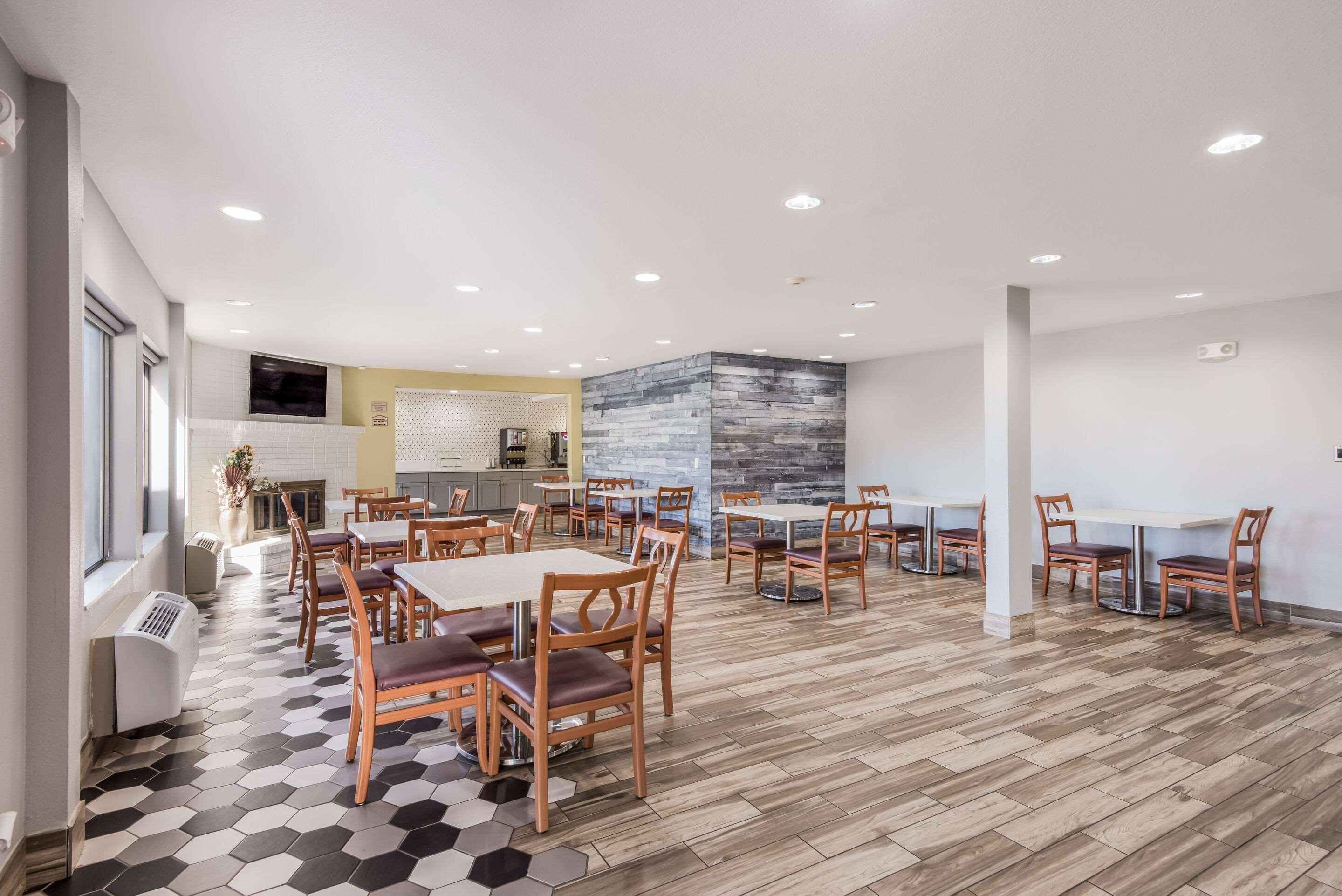 Sonesta Essential Des Moines Hotel Exterior photo
